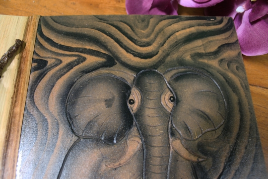 Hübsches Notiz-, Tage- oder Gästebuch "Elefant" mit Holzcover