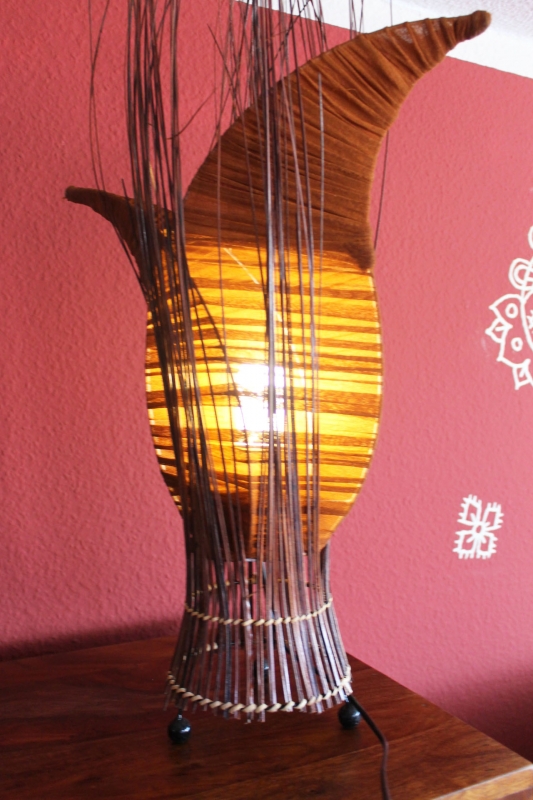 Originelle Tischlampe mit Zweigen braun 60 cm