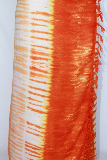 Farbenfroher Sarong orange mit Batikmotiv 160 x 120 cm