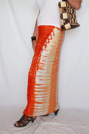 Farbenfroher Sarong orange mit Batikmotiv 160 x 120 cm