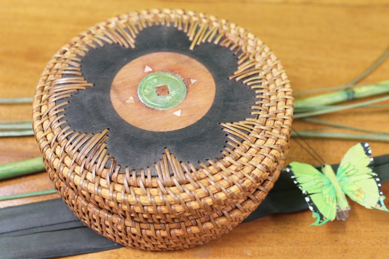 Holz-Rattanbox "Münze" mit Deckel 14 cm