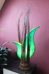 Hübsche Tischlampe Spitze mit Zweigen grün 70 cm
