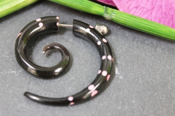 Fake Piercing Spirale mit Motiv rosa pink aus Horn mit Edelstahl-Schraubverschluss 4cm