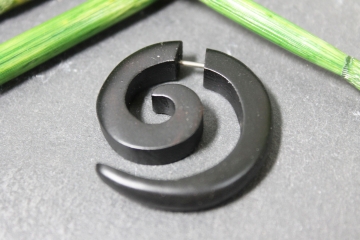 Fake Piercing  Spirale aus Ironwood Holz schwarz 3cm
