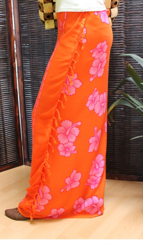 Farbenfroher Sarong orange, pink mit Blütenmotiv 160 x 120 cm