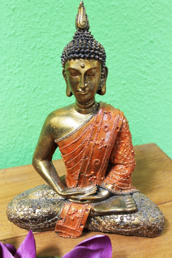 Buddha Meditation Flamme Erleuchtung Naturharz gold farbig 29 cm